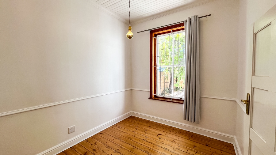 To Let 3 Bedroom Property for Rent in Wynberg Western Cape